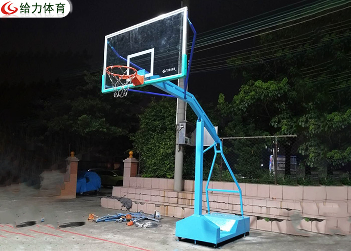 學(xué)校籃球架