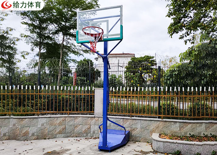 移動(dòng)籃球架廠家