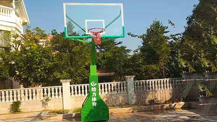 移動籃球架