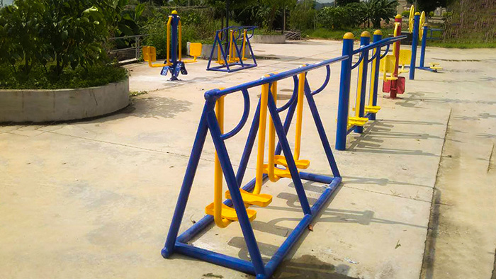 惠州廣場健身器材修復(fù)美化工程進(jìn)行時(shí)