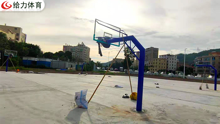 桂林標(biāo)準(zhǔn)籃球架