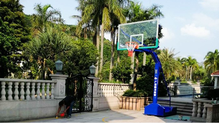 籃球架一個(gè)要多少錢